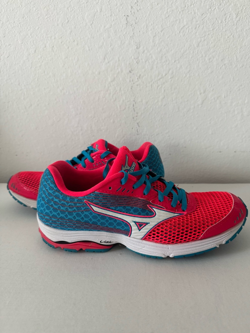 Women's Mizuno X10 Pink Running Shoes Size 8.5
